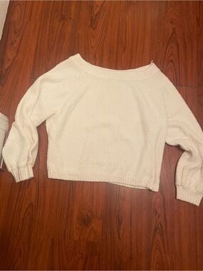 Cozy Off-Shoulder Cream Women’s Sweater Hollister